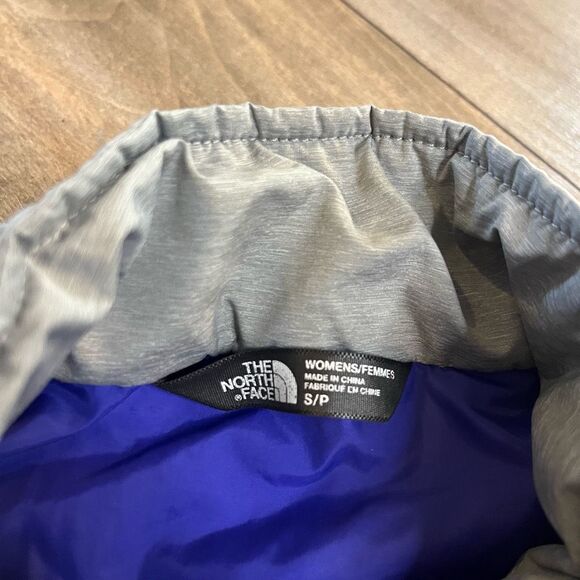 The‎ North Face Grey Bombay Insulated Jacket Women Small - Picture 3 of 4